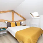 Charming Campo De Ourique Duplex Lisboa