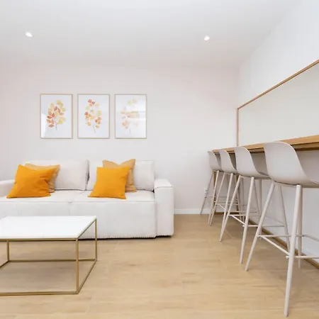 Charming Campo De Ourique Duplex Apartamento